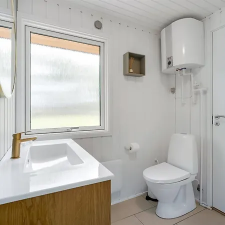 Gudrid - 250m To The Fjord By Interhome